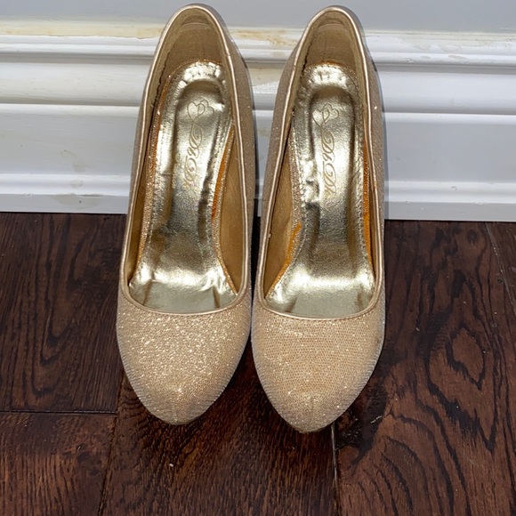 Gold sparkly platform heels - Picture 1 of 6
